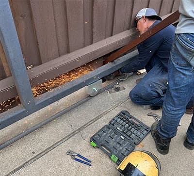 welding gate onto wheel